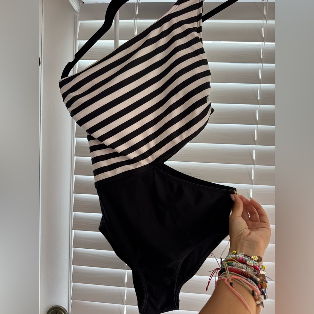 Michael Kors one piece side cut out swimsuit size 8